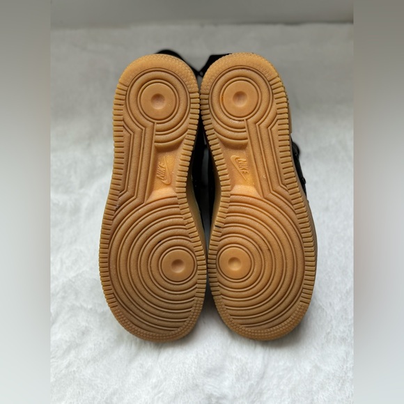 Women’s Nike SF Air Force 1 Mid Black Gum - - Picture 15 of 16